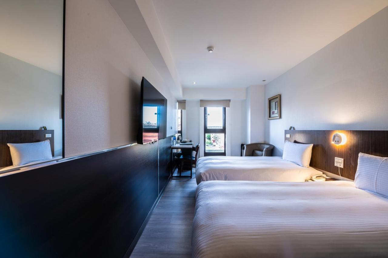 Hub Hotel - Songshan Airport Branch Taipei Exterior photo