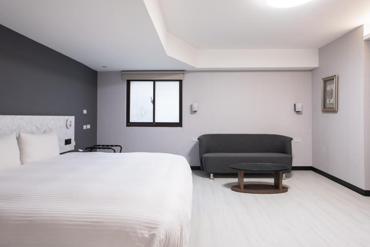 Hub Hotel - Songshan Airport Branch Taipei Exterior photo