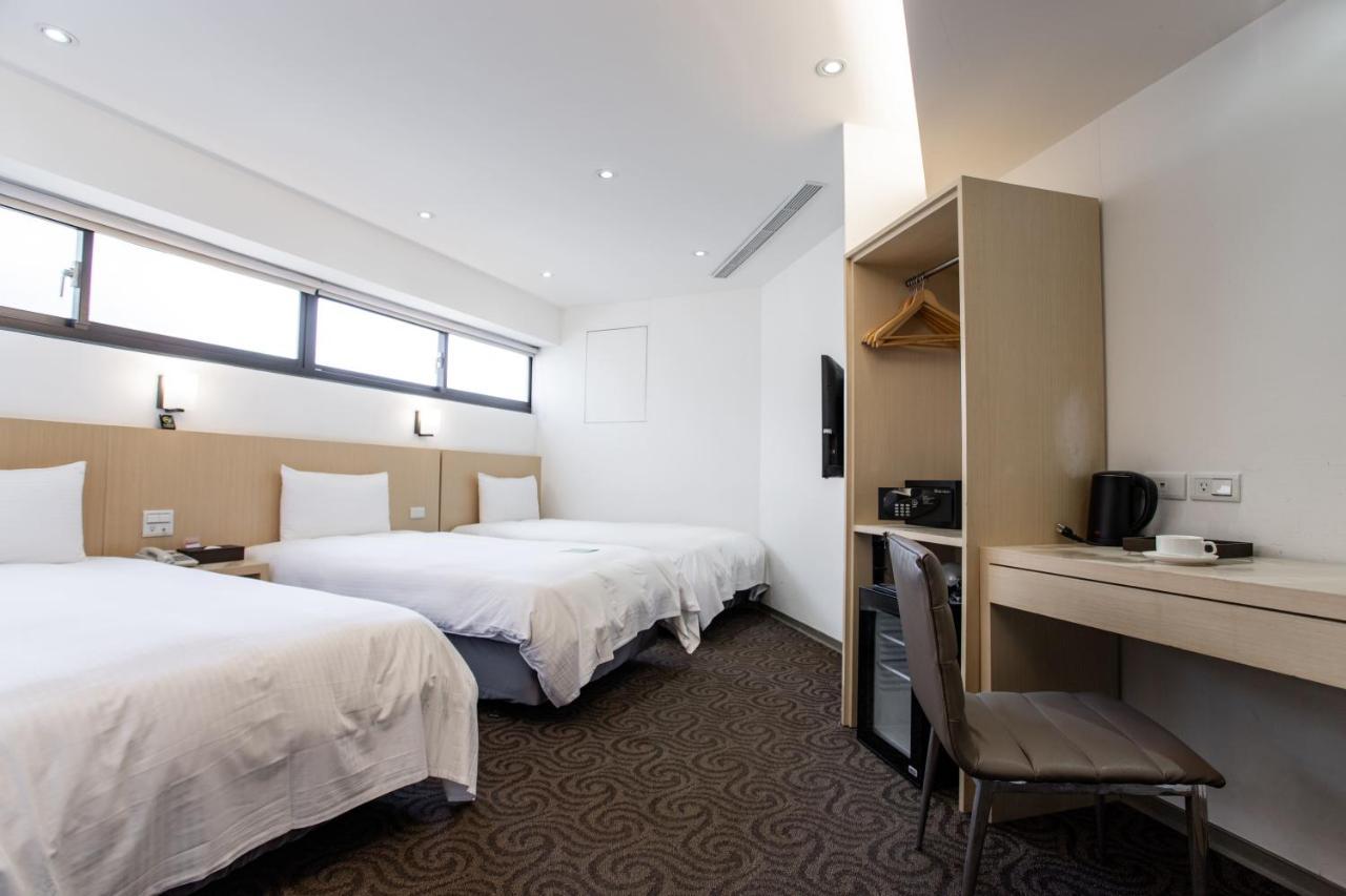 Hub Hotel - Songshan Airport Branch Taipei Exterior photo