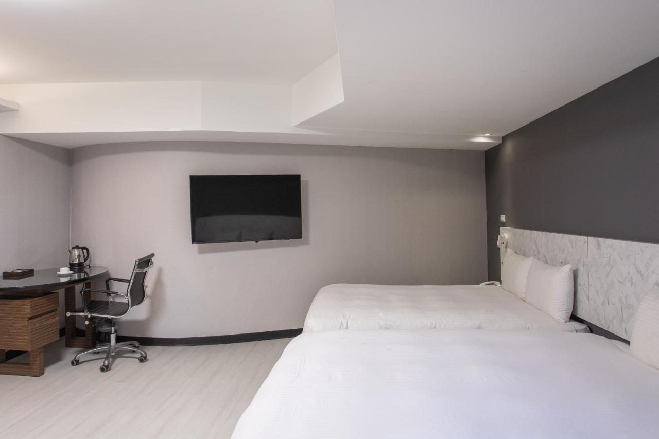 Hub Hotel - Songshan Airport Branch Taipei Exterior photo
