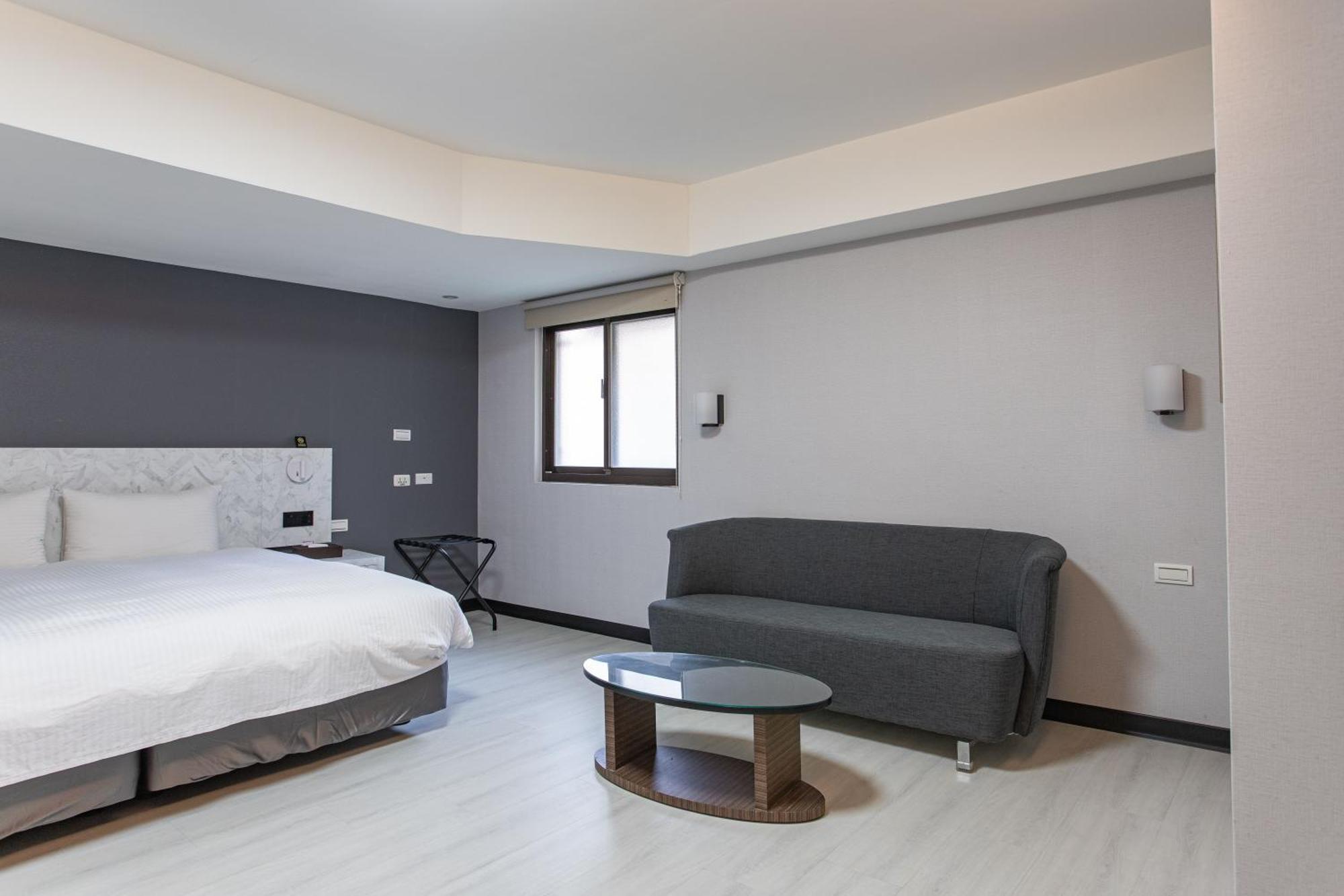Hub Hotel - Songshan Airport Branch Taipei Exterior photo