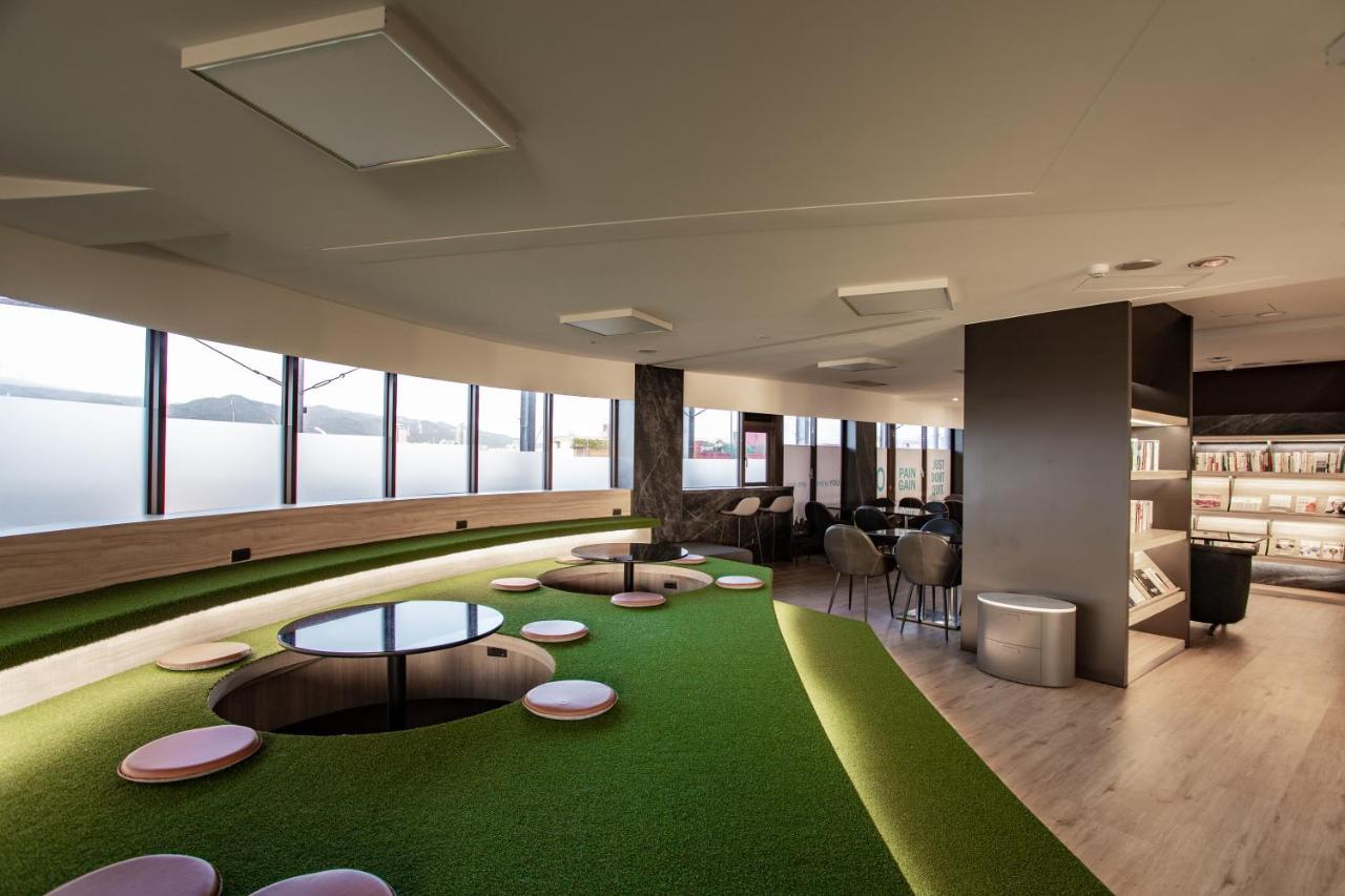 Hub Hotel - Songshan Airport Branch Taipei Exterior photo